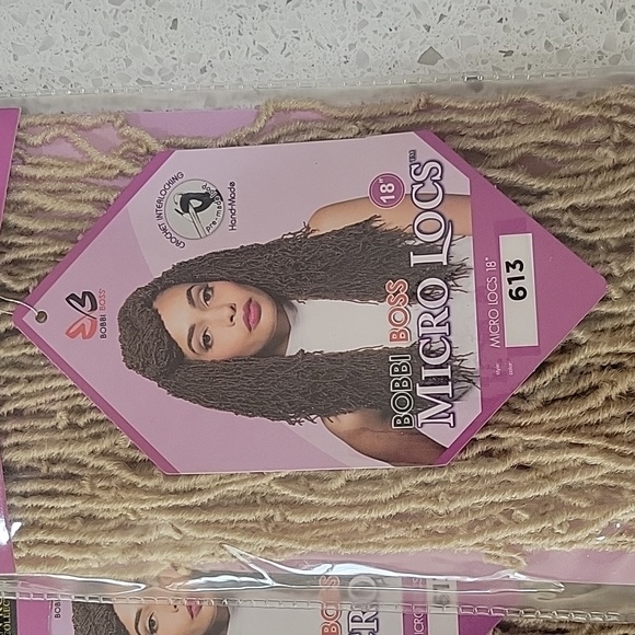 Bobbi Boss Crochet Braid - MICRO LOCS 18" Color 613 Platinum Blonde 8 Packs - Picture 4 of 5